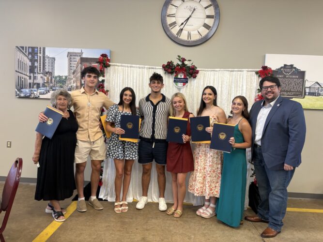 IACC awards scholarships